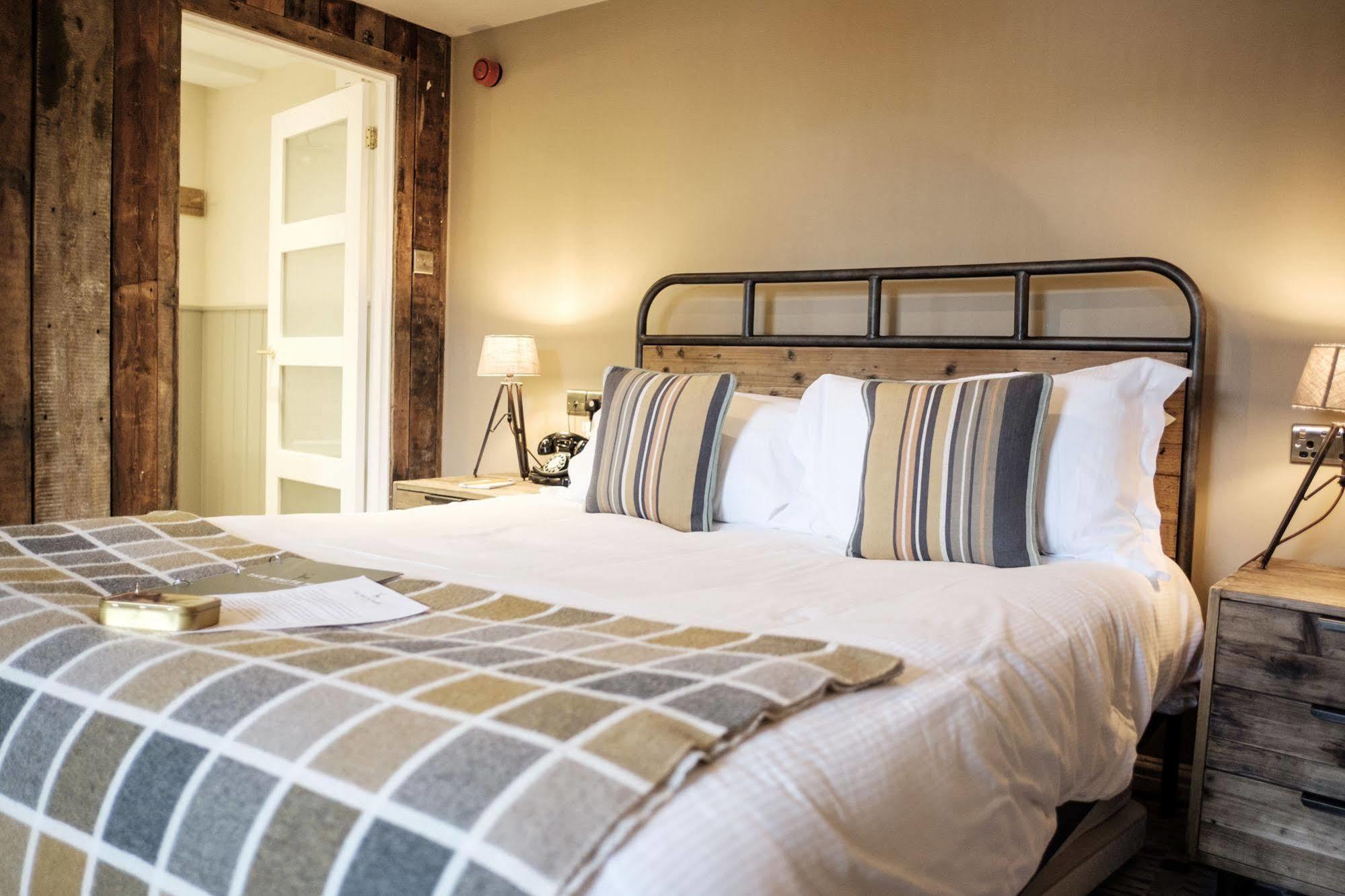 The White Hart Hotel Stockbridge  Ngoại thất bức ảnh
